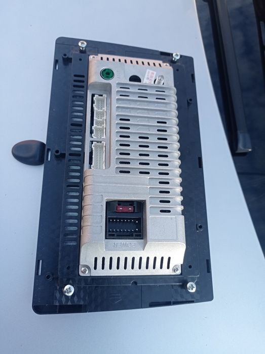 Мултимедия, свалена от Пежо 4007 .