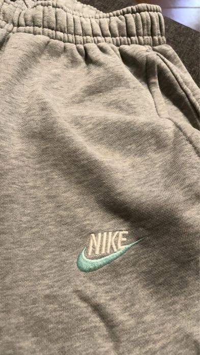 Pantaloni Nike Gri Marimea M