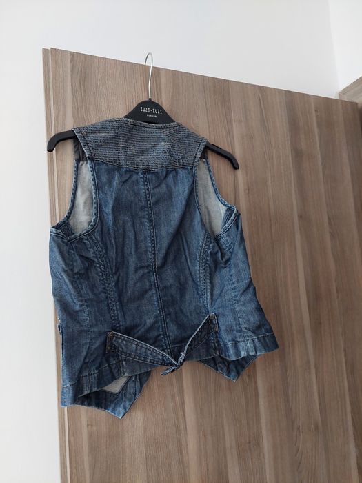 Vesta de blugi mai scurta