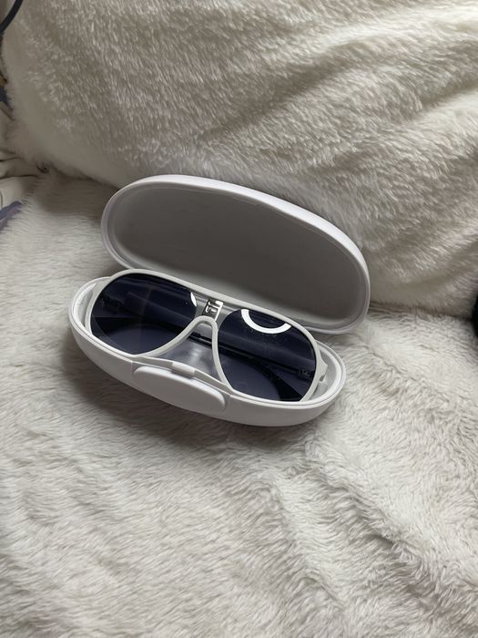 Оригинални дамски слънчеви очила FILA – с калъф