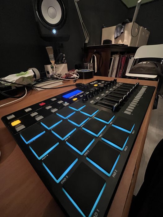 Akai mpd 232 контроллер