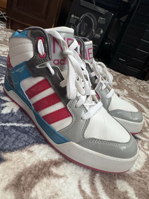 NEO Adidas като нови