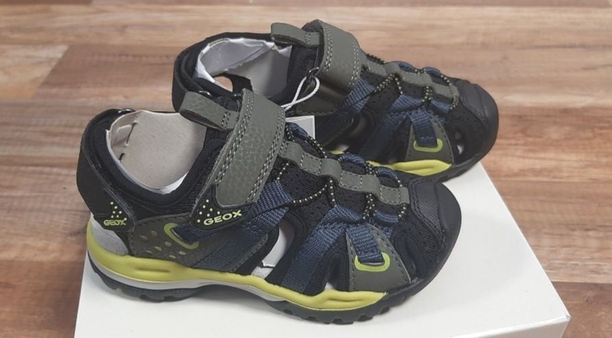 Нови сандали за момче Geox,26н и  27н