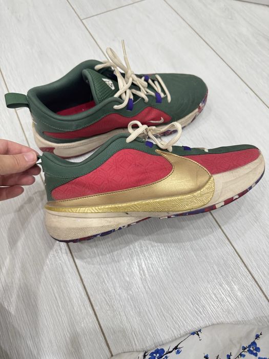 Продаю Кроссовки Nike