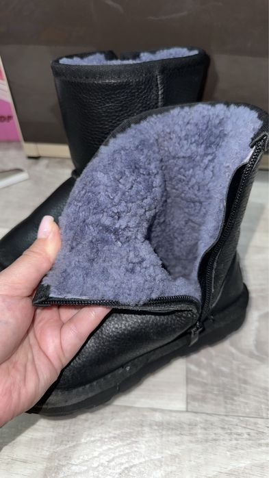 Продам детские угги