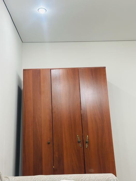 Продам шкаф вместительный