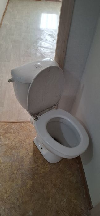 Продам Унитаз и раковину