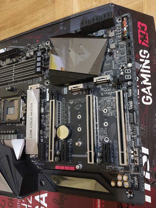 Intel Core i5 9600KF + Gigabyte Z390 Aorus Master Wi-Fi