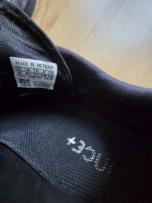 Adidasi adidas mas 37 și 1/3