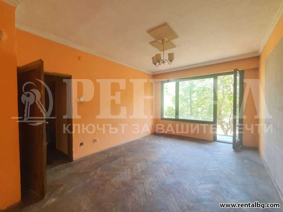 Продава се Двустаен апартамент в Пловдив, Център - 74 кв.м за 1796 €/кв.м - Снимка #2