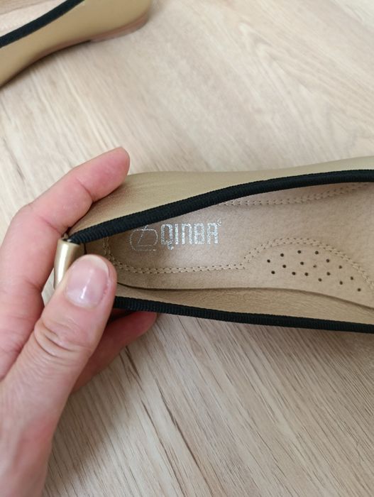 златисти балеринки