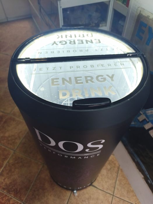 Хладилник .мини бар