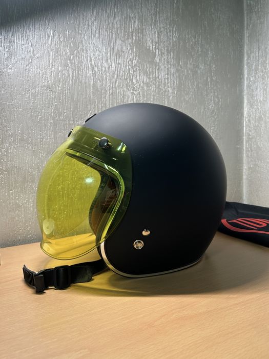 В продаже новый бабл шлем в стиле cafe racer vespa