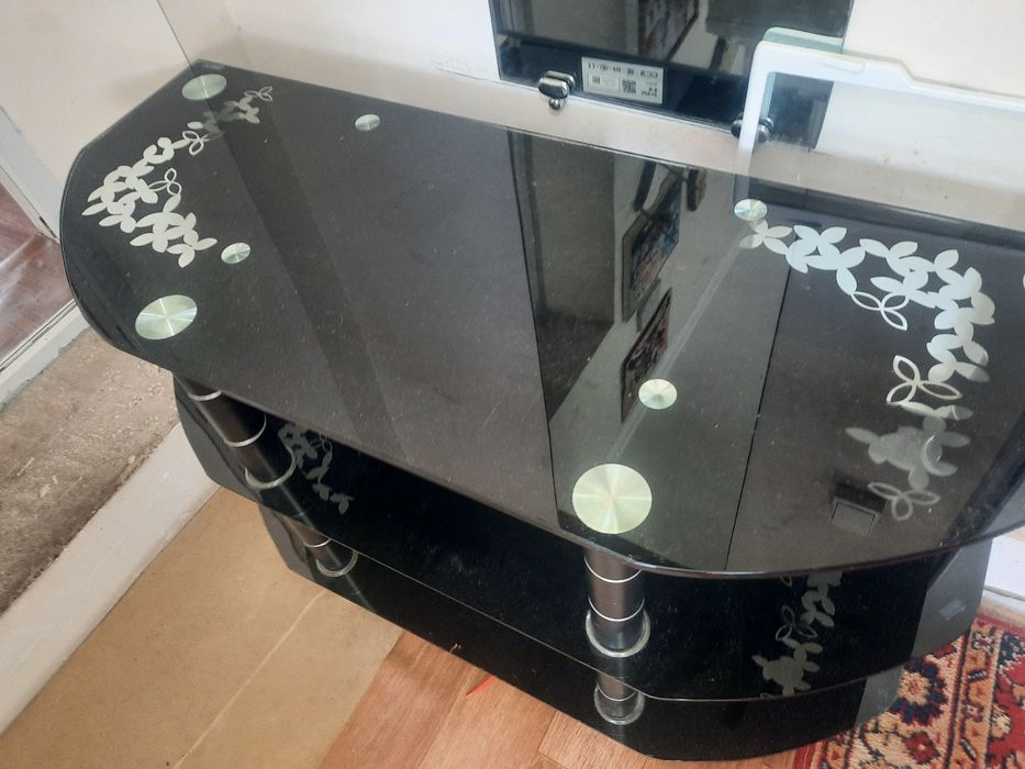 Подставка под телевизор