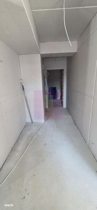 Apartament NOU cu 4 camere de vanzare in Campina