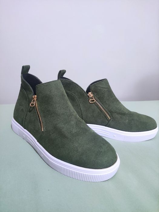 Спортно-елегантни обувки Slip on