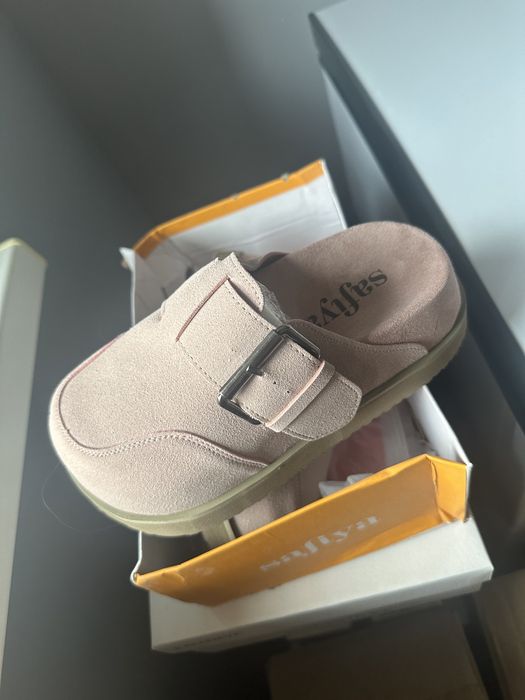 Продам обувь 35/36 размер новый