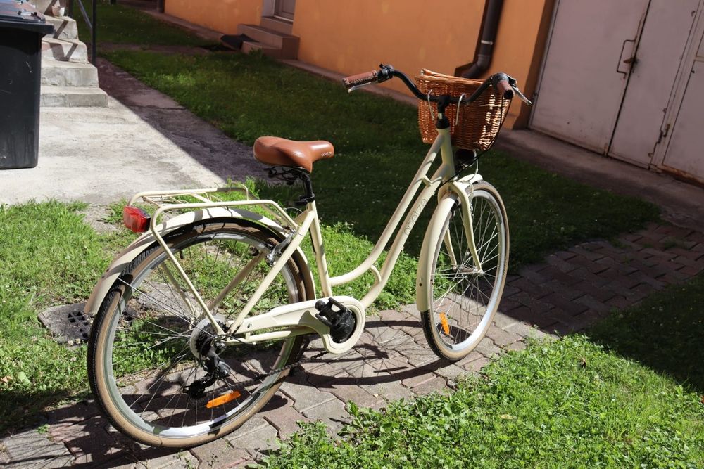 Vând bicicletă damă