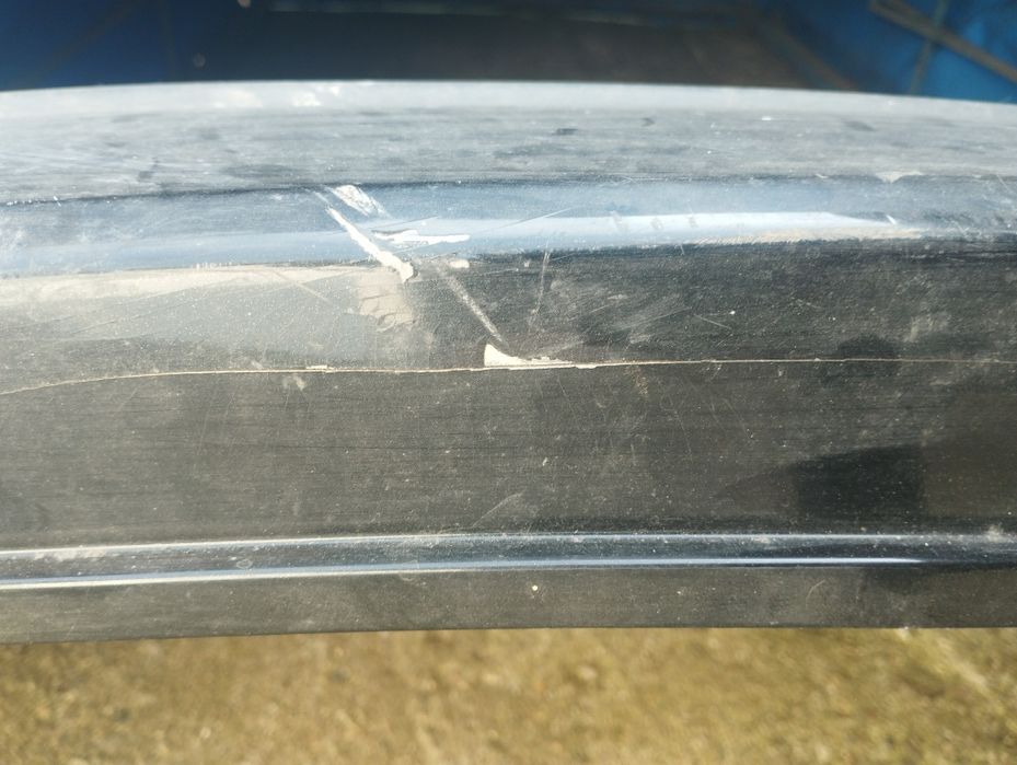 Vând bară spate, scaune Ford Fiesta
