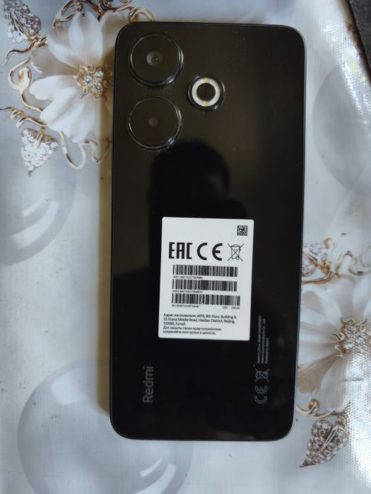Продам смартфон Redmi 13
