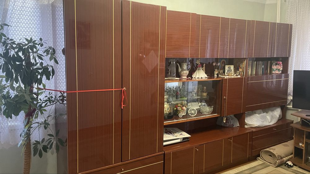 Шифонер, тумбочки под тв, стенка