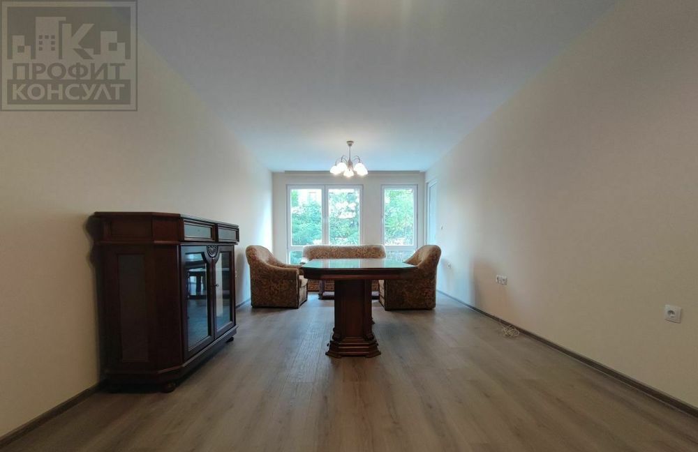 Продава се Двустаен апартамент в Велико Търново, Център - 64 кв.м за 1235 €/кв.м - Снимка #1