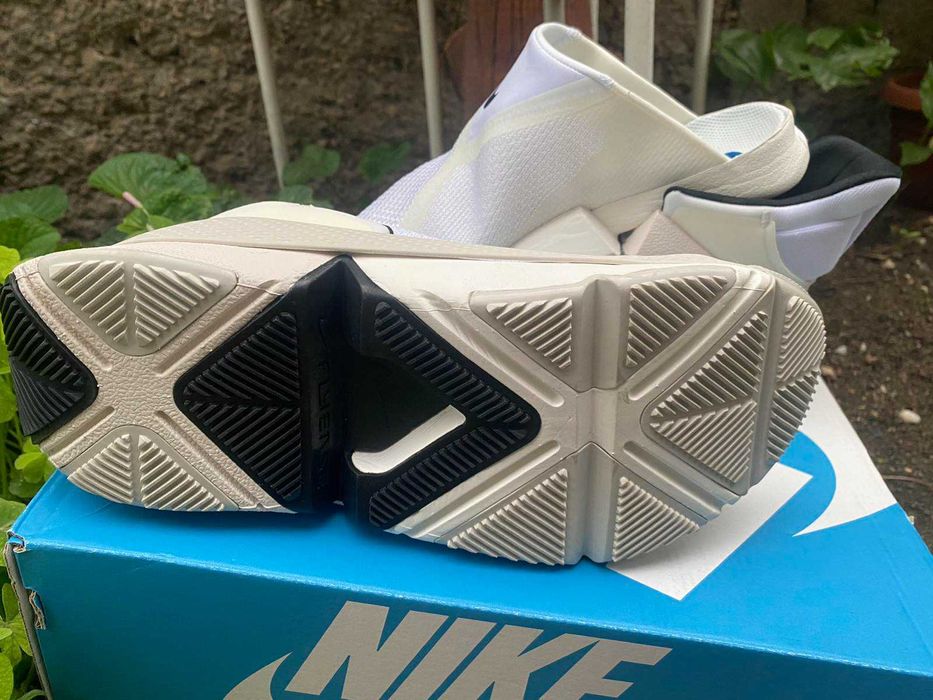 Nike бели маратонки Найк