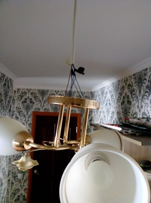 Люстра комнатная