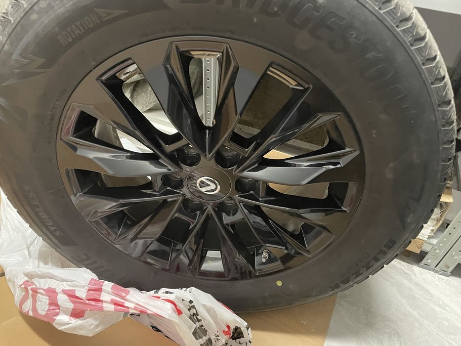Шины с дисками 275/60R20