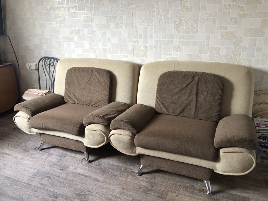 Продам раскладной диван с креслами