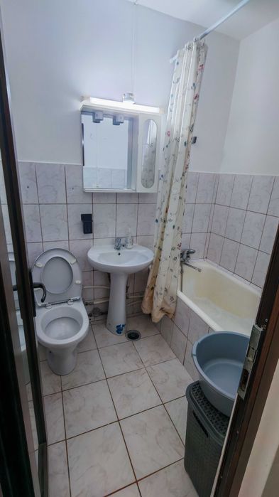 Inchiriez apartament 1 camera
