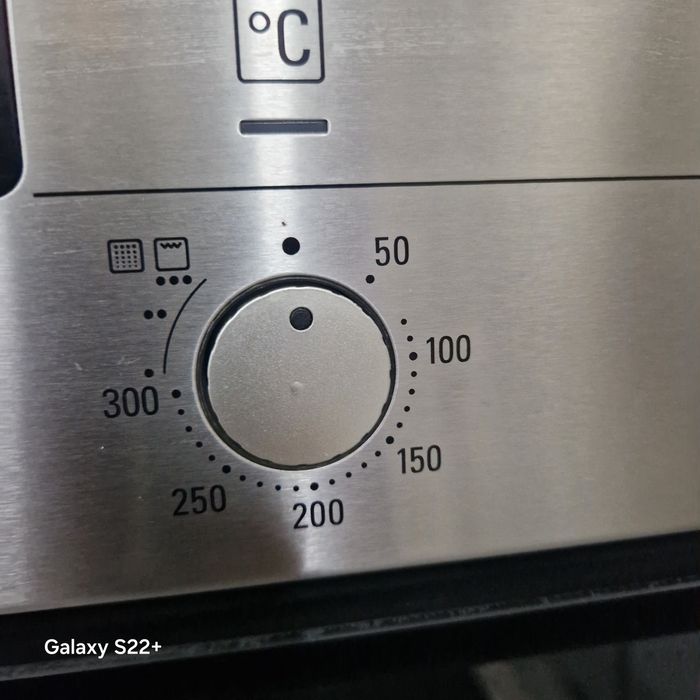 Фурна за вграждане SIEMENS Pyrolyse