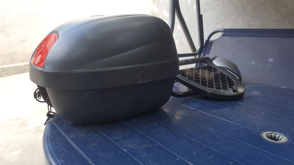Portbagaj/topcase scuter Peugeot jet