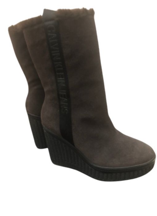 Продам зимние сапожки