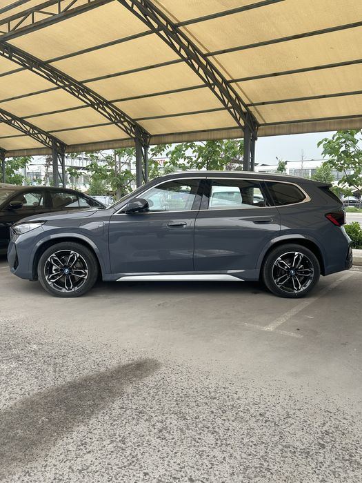 BMW ix1 30L xDrive - AWD 2025 с пробегом в наличии