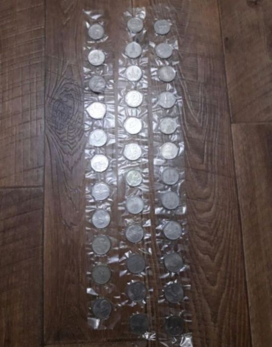 Продам юбилейные рубли