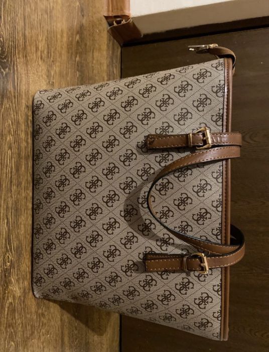 Geanta de umar mare GUESS