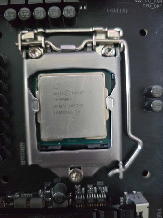 I9 9900k + Z390AorusPro