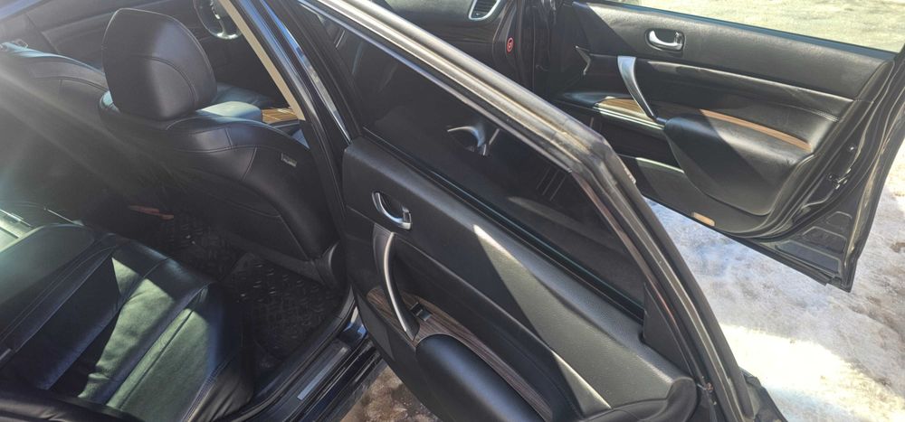 Продам отличный автомобиль