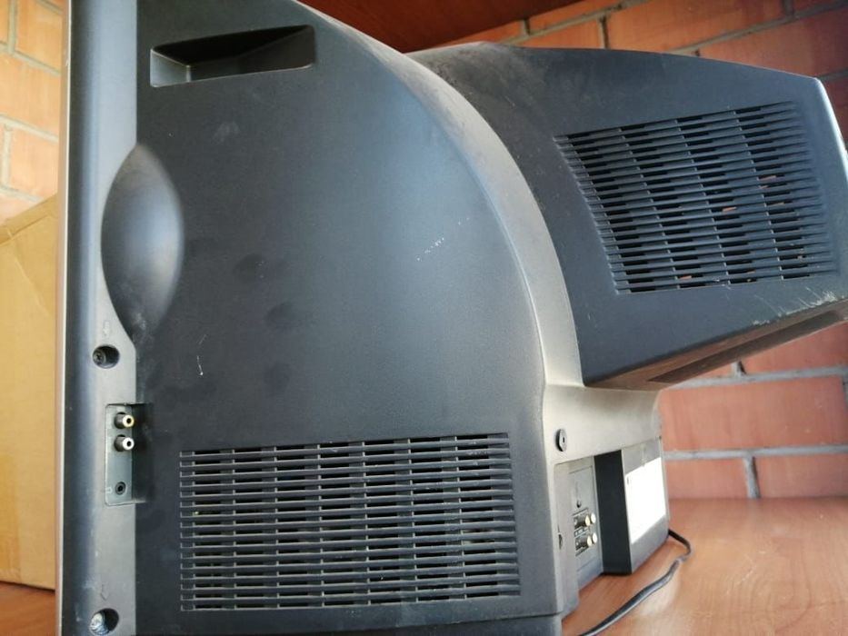 Продам телевизор