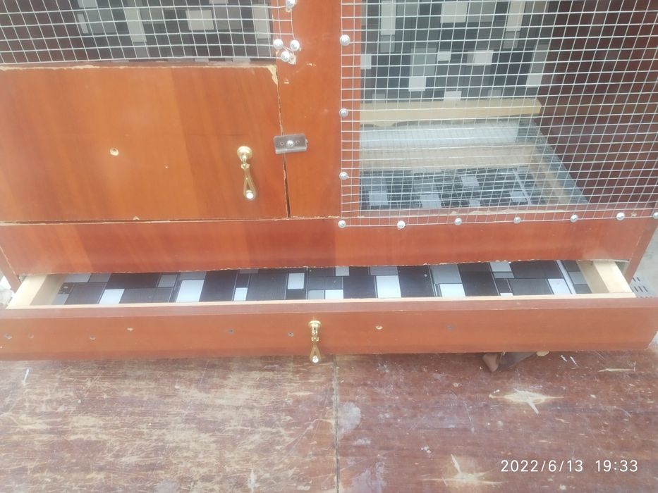 Qafas sotiladi srochna