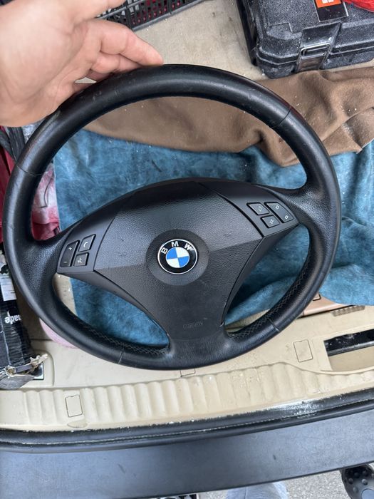 Volan BMW e60,e61 cheie tip cartela