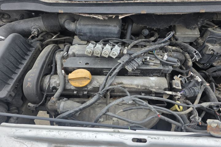 Lampa / Tripla stop dreapta pe aripa Opel Zafira 2006