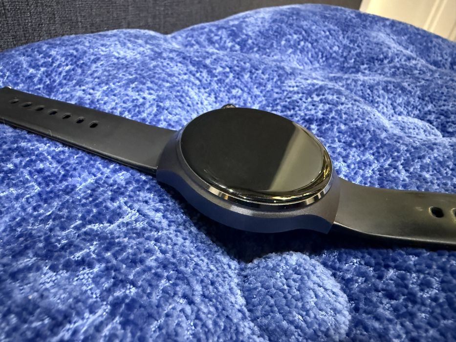 * Smart watch китайские но качественные (нет зарядки)