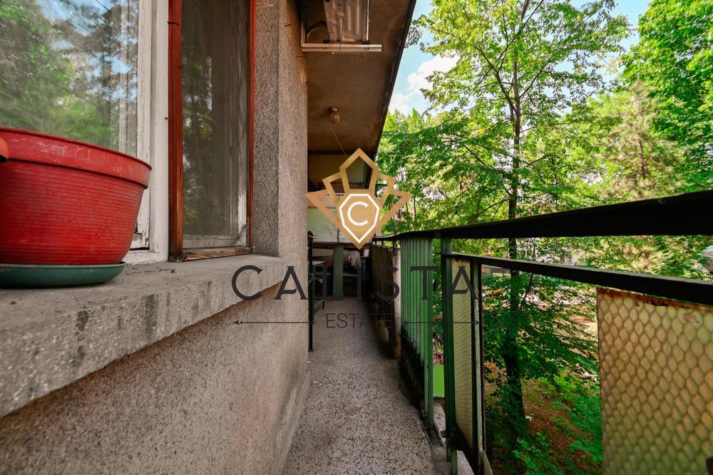 Тристаен апартамент за продажба в ж.к. Сухата река, 2093279