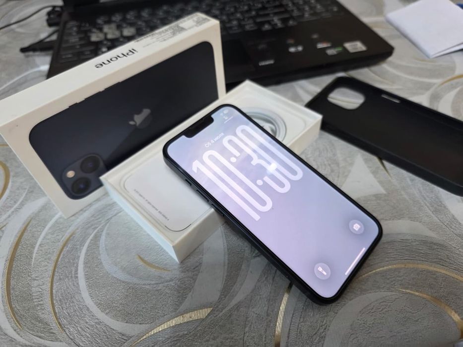 iPhone 13 , 128 гб , черный .