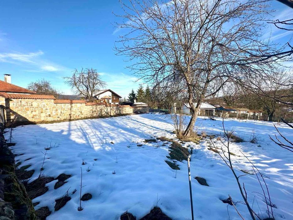 Продава се Парцел в с. Средни колиби, Област Велико Търново - 1050 кв.м за 41 €/кв.м - Снимка #4