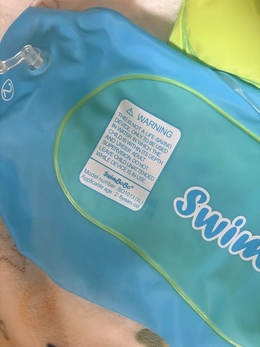 Colac pentru inot bebelusi cu sustinere pentru siguranta !