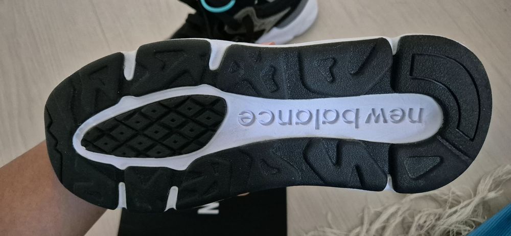 Кроссовки New Balance X90