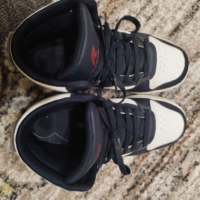 Нови обувки runners